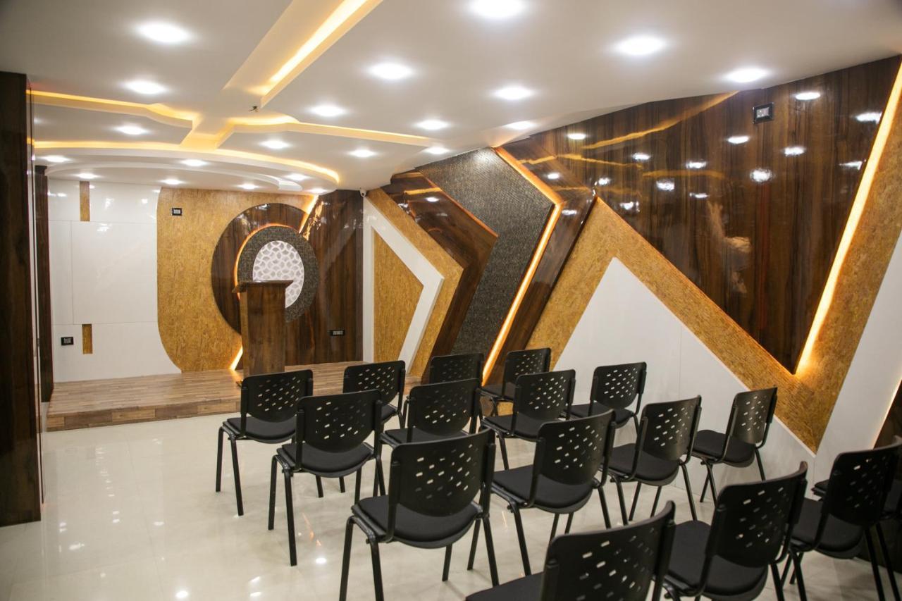 Crescent International Kohima Kültér fotó